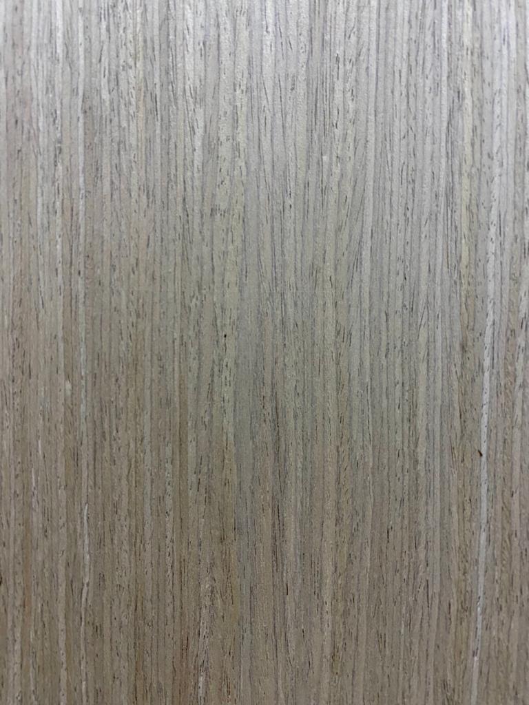 Chapa de madera compuesta de ceniza 7.5 x 9.75 sin respaldo (grano recto  apretado) 1/42